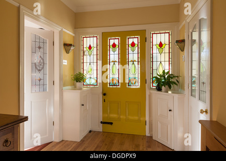 Porte d'entrée et couloir de la chambre Banque D'Images