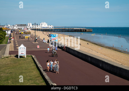 Front de mer de Southsea et Pier Banque D'Images