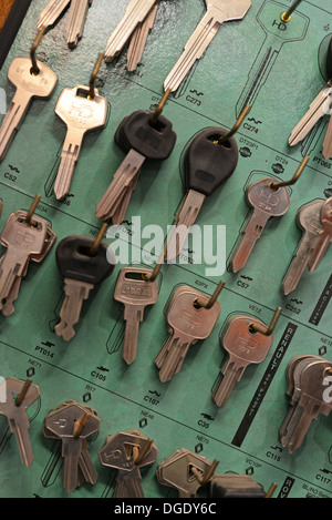 Portoirs de touches à key cutting shop Banque D'Images