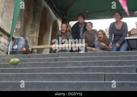 Bristol, Royaume-Uni. 19 octobre 2013. Une chaleur de l'Aplle Championnats du matériel roulant sur des étapes de Noël, Bristol Crédit : Rob Hawkins/Alamy Live News Banque D'Images