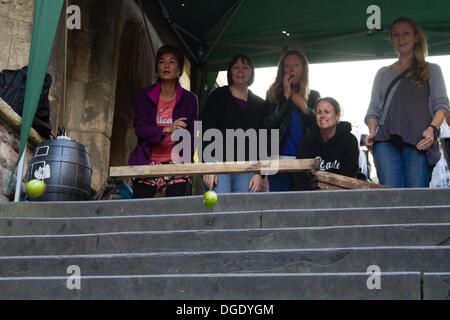 Bristol, Royaume-Uni. 19 octobre 2013. Une chaleur de l'Aplle Championnats du matériel roulant sur des étapes de Noël, Bristol Crédit : Rob Hawkins/Alamy Live News Banque D'Images
