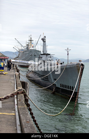 USS Pampanito a WW2 United States Navy submarine amarré au quai 45, San Francisco, Californie, USA. Banque D'Images