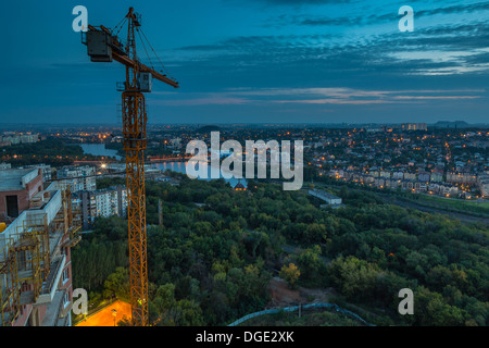 Birds Eye View crépuscule de la ville Donetsk, Ukraine Banque D'Images