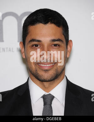 Burbank, Californie, USA. 19 Oct, 2013. Wilmer Valderrama arrive pour l'Media Awards 2013 sur la Warner Bros Studio Lot. © Lisa O'Connor/ZUMAPRESS.com/Alamy Live News Banque D'Images