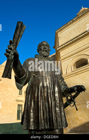 Monument à Jean de La Valette, fondateur de La Valette, Jean de Valette square, La Valette, capitale européenne de la Culture 2018, Malte Banque D'Images