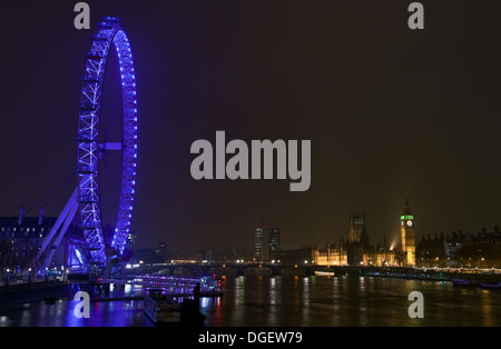 Vue magnifique de prendre dans le London Eye et les chambres du Parlement. Banque D'Images