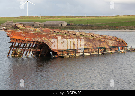Des îles Orcades, en Écosse. L'épave du reste du Liverpool à Dublin steamer 'Reginald' au son de Weddell. Banque D'Images