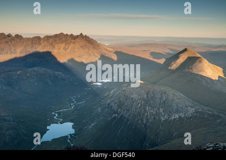 Sgurr nan Gillean, Glen Sligachan et Marsco de Bla Bheinn, île de Skye, Écosse Banque D'Images