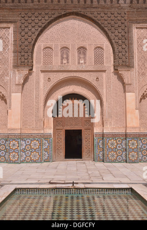 Cour de la Medersa Ben Youssef Ali, centre historique, Marrakech, Marrakesh-Tensift-El Haouz, Maroc région Banque D'Images