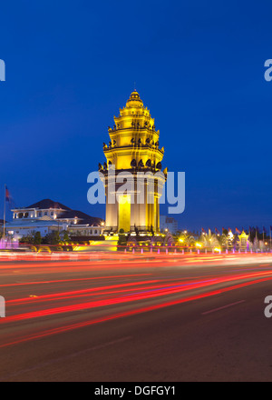 Le monument de l'indépendance à Phnom Penh, Cambodge Banque D'Images