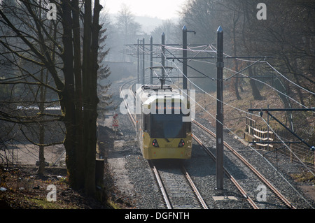 Tramway Metrolink sur le Oldham-Rochdale ligne dans la vallée de Beal près de Jubilee, juste au nord de Shaw, Oldham, Manchester, Angleterre, RU Banque D'Images