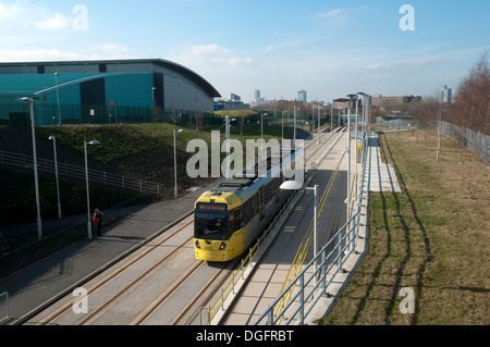 Tramway Metrolink au Campus d'Etihad, sur la ligne East Manchester Eastlands,, Manchester, Angleterre, RU Banque D'Images