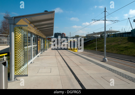 Tramway Metrolink au Campus d'Etihad, sur la ligne East Manchester Eastlands,, Manchester, Angleterre, RU Banque D'Images