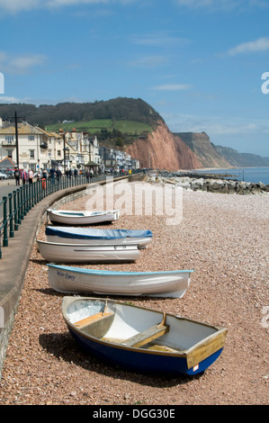 Sur la magnifique côte du sud du Devon à Sidmouth, ooking est, vers les falaises de Salcombe Hill. Banque D'Images