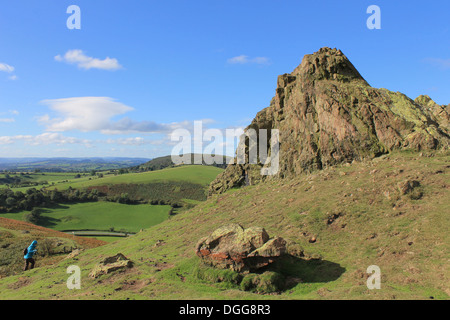 La Gaer Pierre sur le flanc de colline près de Hope Bowdler Church Stretton, Shropshire, Angleterre Banque D'Images