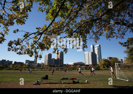 Friendly match de soccer city park, Cambridge, Massachusetts, USA Banque D'Images