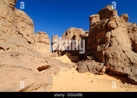 Formations rocheuses d'El Ghessour, Tassili du Hoggar, Tamanrasset, Algérie, Sahara, Afrique du Nord Banque D'Images