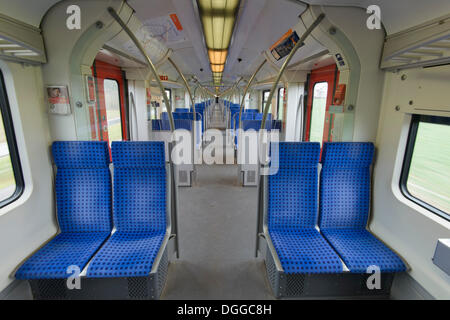 Voyage dans une classe 423 S-Bahn transport, Sindelfingen, Bade-Wurtemberg Banque D'Images