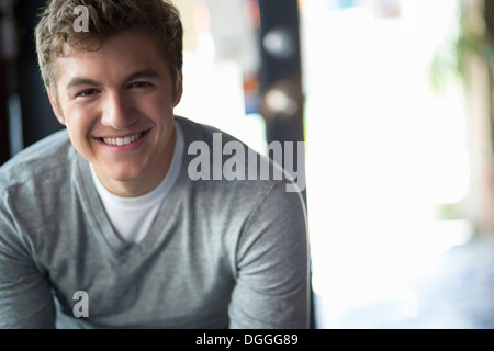 Portrait of young man in cafe Banque D'Images