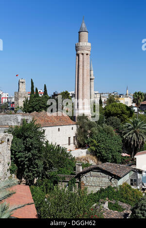 La mosquée Yivli Minare dans le centre ville historique d'Antalya, Kaleici, Riviera turque, la Turquie, l'Asie Banque D'Images