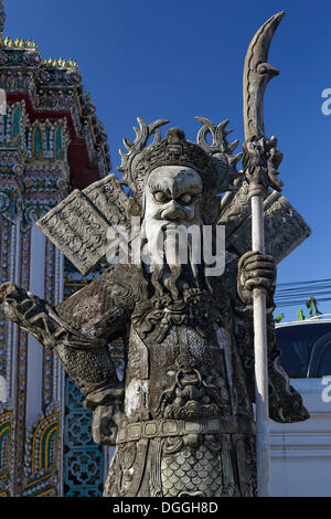 Guardian figure à Phra Maha Chedi Si Ratchakan, Wat Pho, Wat Phra Chetuphon, Temple du Bouddha couché, le Zentralthailand Banque D'Images