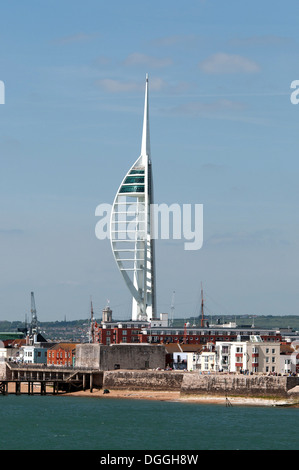 La tour Spinnaker, GUNWHARF QUAYS, Portsmouth, Angleterre, achevé en 2005 et l'article 170 mètres (560 pieds) de hauteur. Banque D'Images