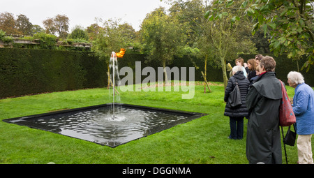 Fontaine sculpture Waterflame par Jeppe Hein Banque D'Images