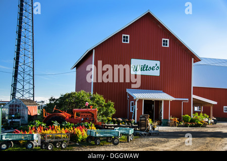 Wiltse's Farm se tiennent près de DeKalb, Illinois, une ville le long de la Lincoln Highway, caractéristiques des produits frais de la ferme. Banque D'Images