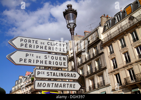 Paris France,8th 9th 17th 18ème arrondissement,place de Clichy,lampadaire,lampadaire,panneaux,directions,flèches,historique Haussmann condominium,résidentiel,ap Banque D'Images