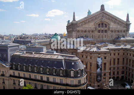 Paris France, aériennes, toits, horizon de la ville, Galeries Lafayette terrasse observation vue sur la terrasse, Palais Garnier Opéra National de Paris, France130815 Banque D'Images