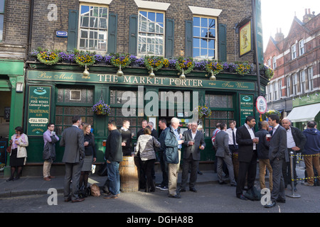 Le marché Porter Pub - Borough Market - Southwark - Londres Banque D'Images