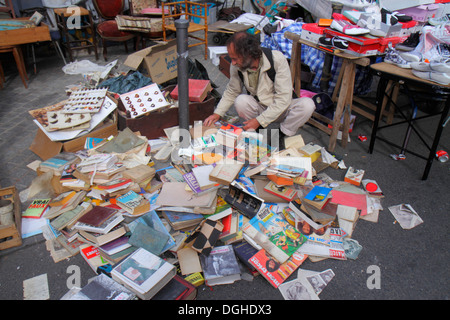 Paris France,Europe,Français,18ème arrondissement,les Marches aux Puces de Saint-Ouen,Puces Flea shopping shoppers magasins marché marché marché marché Banque D'Images