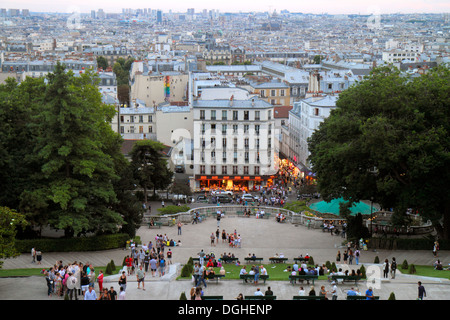 Paris France,18ème arrondissement,Montmatre,rue du Cardinal Dubois,Square Louise Michel,vue de la Basilique du Sacré-coeur,Sacré coeur,Catholique Romain Banque D'Images