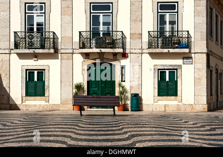 Régime des vagues dans la mosaïque du pavé de la place Praça 5 de Outubro, place de l'hôtel de ville, à proximité de Cascais, Lisbonne, Portugal, Europe Banque D'Images