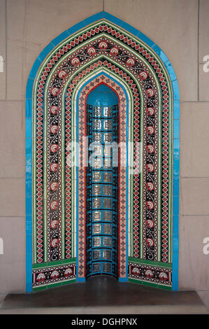 Niche décorative dans une arcade, Grande Mosquée Sultan Quaboos, Capitale, Oman, Middle East Banque D'Images