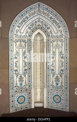 Niche décorative dans une arcade, Grande Mosquée Sultan Quaboos, Capitale, Oman, Middle East Banque D'Images