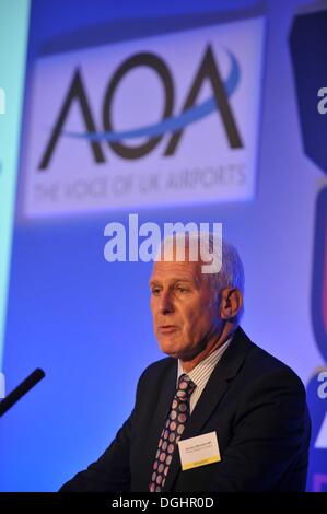 Gordon Marsden MP Contre-Ministre des Transports. Les exploitants d'aéroports de tout le Royaume-Uni sont à l'aéroport Operators Association (AOA) conférence conférence Banque D'Images