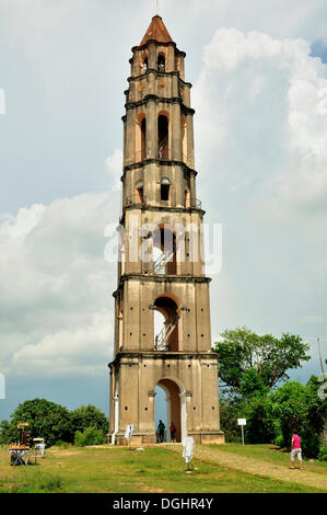 Sept étages Iznaga Tower, un esclave de 50 mètres de haut, la tour de Valle de los Ingenios Valley, vallée de la Sucrerie Banque D'Images