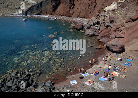 La plage rouge, Kókkini Ámmos, près de Akrotíri, Santorini, Cyclades, îles grecques, Grèce, Europe Banque D'Images