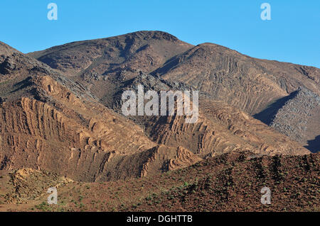 Paysage aride typique dans l'Anti-Atlas, région de Souss-Massa-Draâ, Maroc Banque D'Images