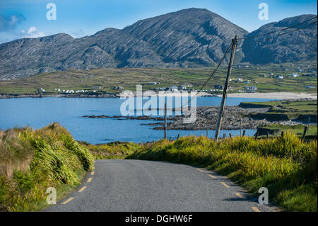 Baie près de la péninsule de Dursey, Allihies, mer d'Irlande, dans le comté de Cork, Irlande, Europe, République Banque D'Images