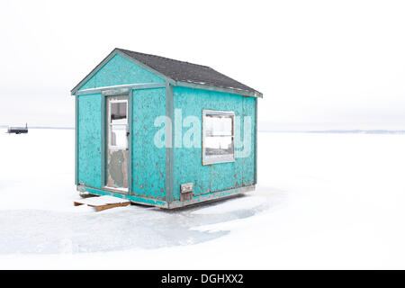 La pêche sur glace, fleuve Saint-Laurent, Québec, Canada, Maple Grove, Maple Grove, province de Québec, Canada Banque D'Images