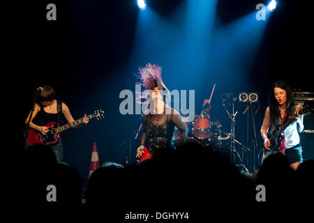 Les femmes allemandes cover band AC/DC Hells Belles vivent à l'Schueuer concert hall, Lucerne, Suisse Banque D'Images