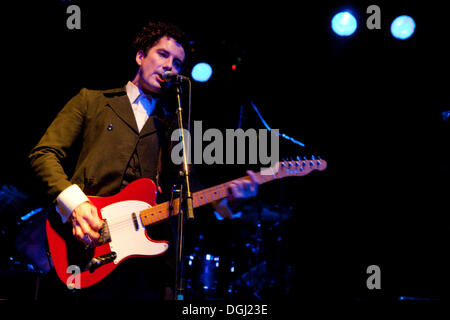 Le chanteur et musicien britannique James Cook vivent au lieu Schueuer, Lucerne, Suisse Banque D'Images