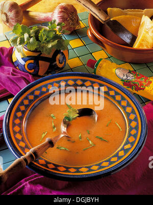 Soupe épicée de semoule, Tunisie. Banque D'Images