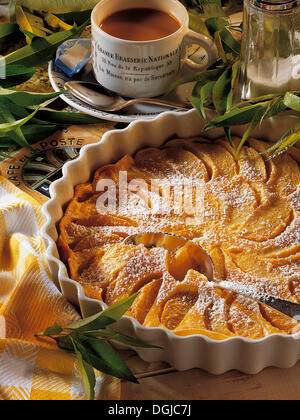 Pêche clafoutis, France. Banque D'Images