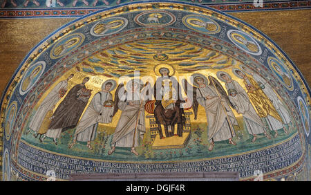 Mosaïque de l'abside du vie siècle, représentant la Madone et l'enfant, la basilique Euphrasienne de Porec, Croatie, Europe Banque D'Images