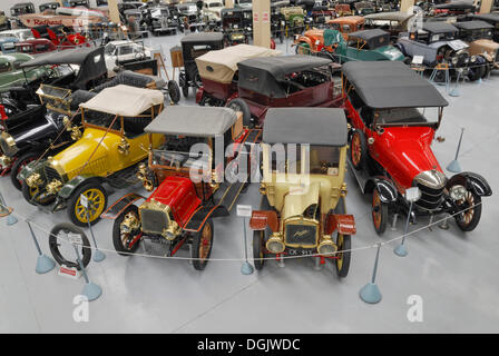 Quatre voitures anciennes, de gauche à droite, FN Oldtimer, construit en 1914, Clement Talbot Roadster, construit en 1909, l'Austin coupé du médecin Banque D'Images