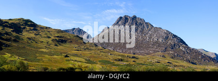 Une vue vers la montagne Tryfan. Banque D'Images