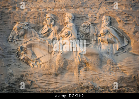 Stone Mountain Park sculpture des chefs confédérés Robert E. Lee, Jefferson Davis, et Stonewall Jackson près d'Atlanta, Géorgie. (ÉTATS-UNIS) Banque D'Images